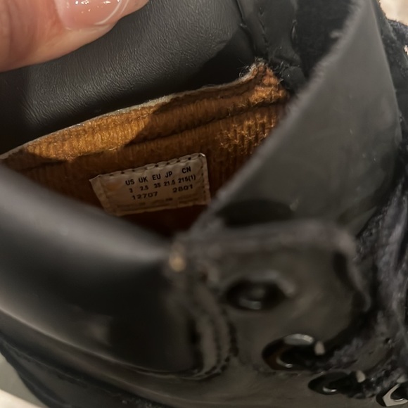 Timberland Black Nubuck Boots - Picture 16 of 16